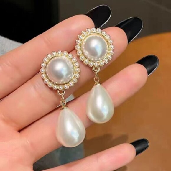 COPY - Vintage Pearl Drop Earrings - Picture 1 of 3
